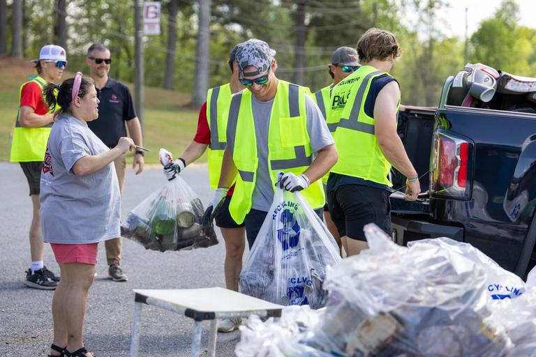 Gadsden State Hosts Campus and Community Clean-Up Days Across Multiple Campuses